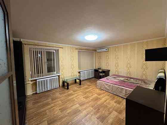 Продам 1к Лісовий пр. 12  рядом з м. Чернігівська Киев