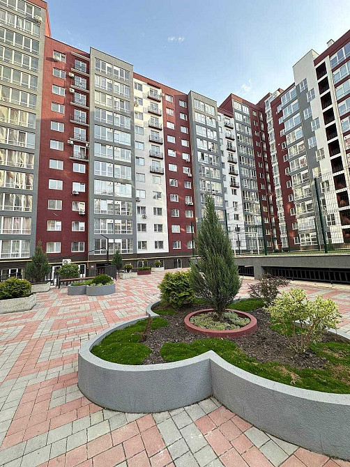 Квартира в центрі продаж однокімнатна Княгинин Галицька Васильянок 1к Івано-Франківськ - зображення 1