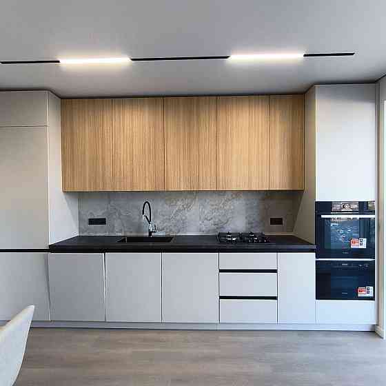 Продам укомплектовану 2-кімнатну квартиру в центрі! Івано-Франківськ