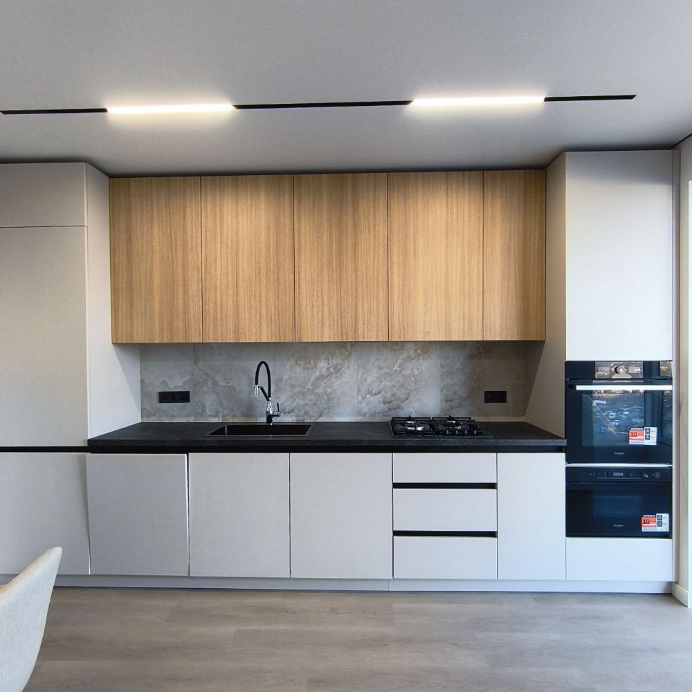 Продам укомплектовану 2-кімнатну квартиру в центрі! Івано-Франківськ - зображення 1