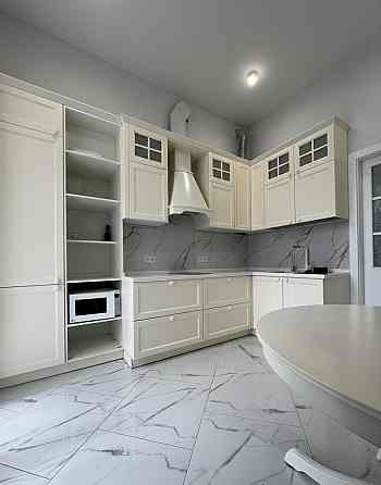 Продаж 2 кім квартири Вул Кобилянськоі 180000 торг Львов