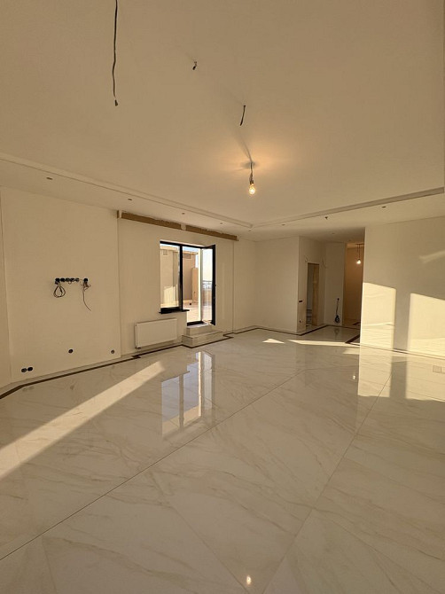 ТРЕХКОМНАТНАЯ  КВАРТИРА дом Бизнес класса ЖК Милос с ремонтом Одесса - изображение 8