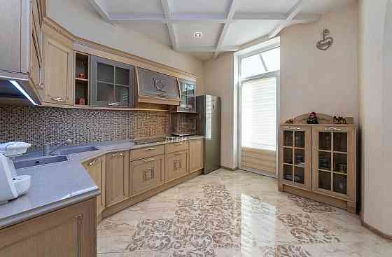 Центр Вид на Хрещатик  Ремонт 3кім=120м² / Липки Лютеранська Прорізна Киев