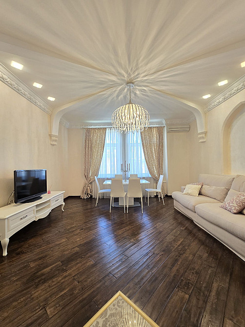 Центр Вид на Хрещатик  Ремонт 3кім=120м² / Липки Лютеранська Прорізна Киев - изображение 1