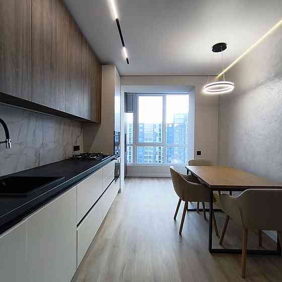 Продам укомплектовану 1-кімнатну квартиру в центрі! Івано-Франківськ