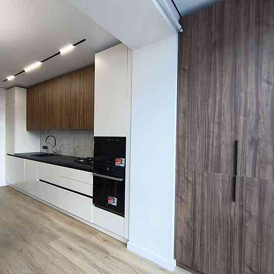 Продам укомплектовану 1-кімнатну квартиру в центрі! Івано-Франківськ