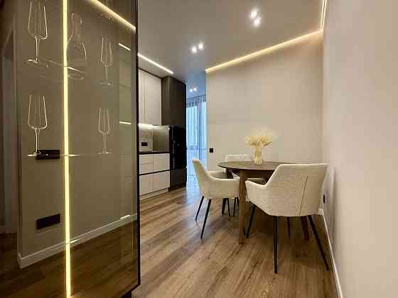 Стильна півторачка з ремонтом в ЖК Manhattan, поруч міського озера! Ивано-Франковск