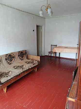 Центр Сквири, вул.М.Рильського, 2-кімнатна з косметичним ремонтом Сквира