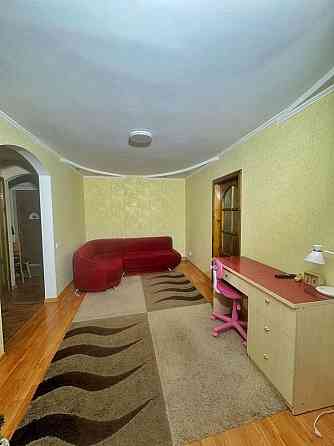 Продам квартиру 2к. + ГАРАЖ р-н Пруды Кривой Рог