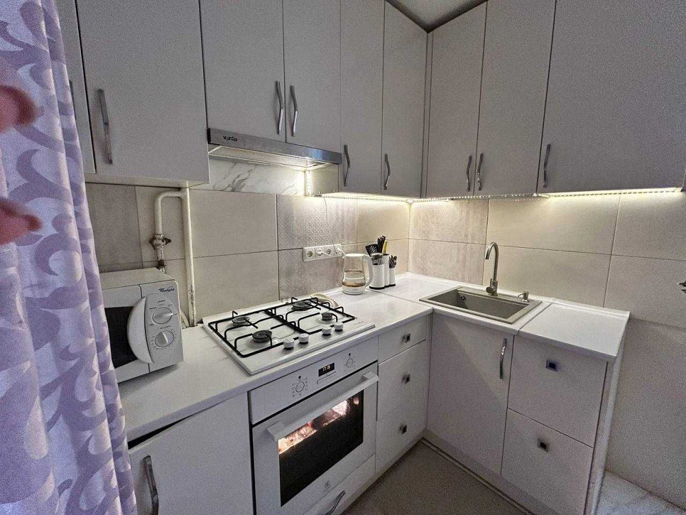 Двухкомнатная квартирас ремонтом  Черемушки , парк Горького. Одесса - изображение 2