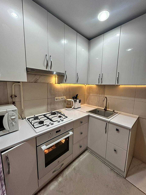 Двухкомнатная квартирас ремонтом  Черемушки , парк Горького. Одесса - изображение 1