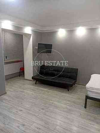 Продаж 1-к квартири Київ Оболон Мінська Малиновського з ремонтом є Газ Киев