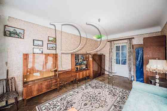 Продаж 2 кімн. квартири-сталінки за адресою проспект Науки 42/1 Киев