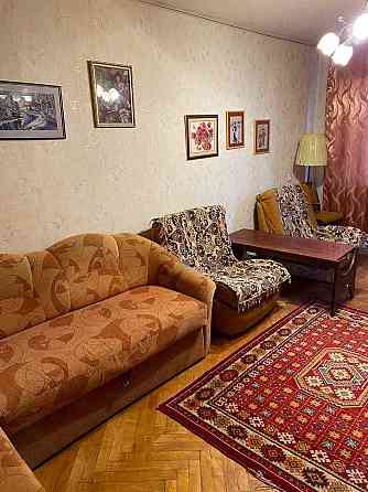 Гната Юры, 3к хорошая квартира Борщаговка метро Политех КПИ Вокзальная Киев