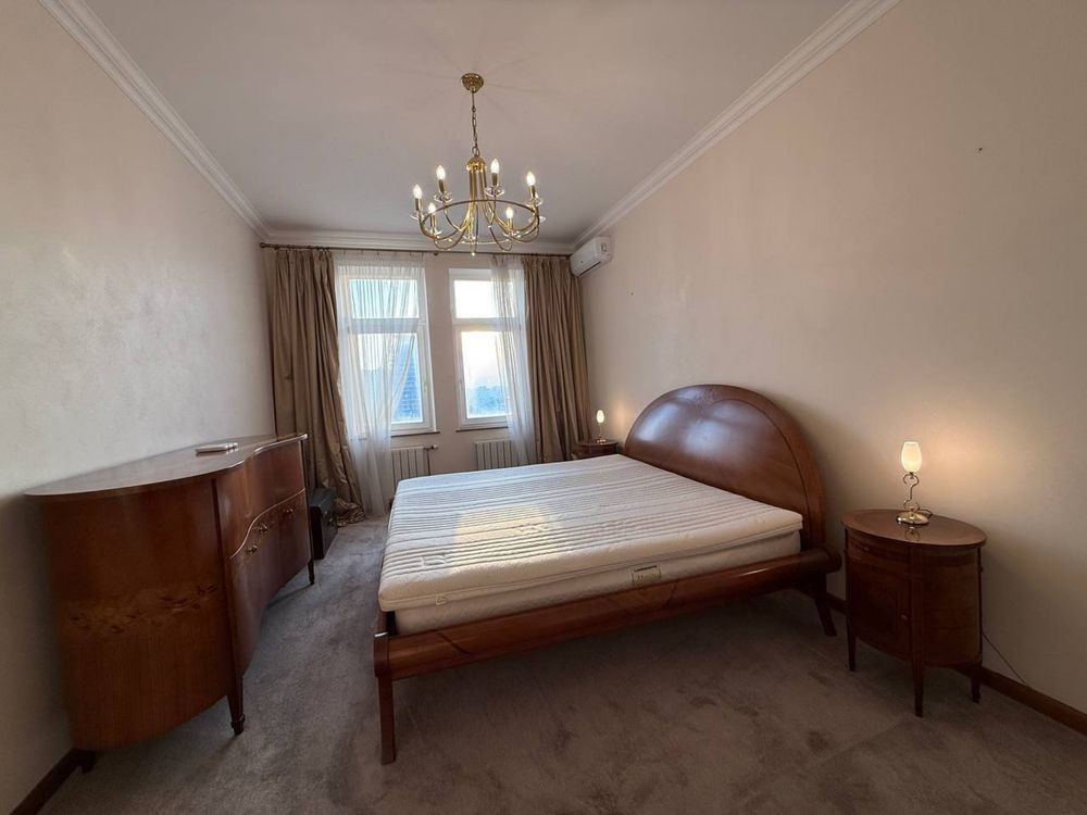 Актуальна‼️ 3 кімнати на Печерську 100м2 в гарному будинку Дві спальні Киев - изображение 1