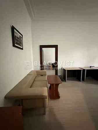 Продаж, 77м2 квартира на 1 поверсі, гарний варіант під офіс, Центр Киев