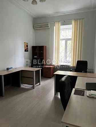 Продаж, 77м2 квартира на 1 поверсі, гарний варіант під офіс, Центр Киев