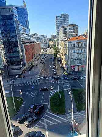 Продам видова 2к63м2 ремонт вул Басейна 17 Центр Сталінка з ліфтом Киев