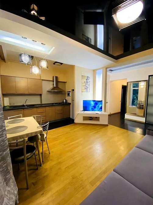 Продам видова 2к63м2 ремонт вул Басейна 17 Центр Сталінка з ліфтом Киев - изображение 4