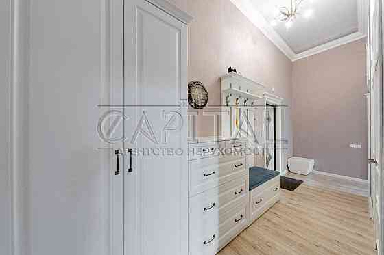 трикімнатна квартира на Оболоні з неперевершеним видом на Дніпро. Киев