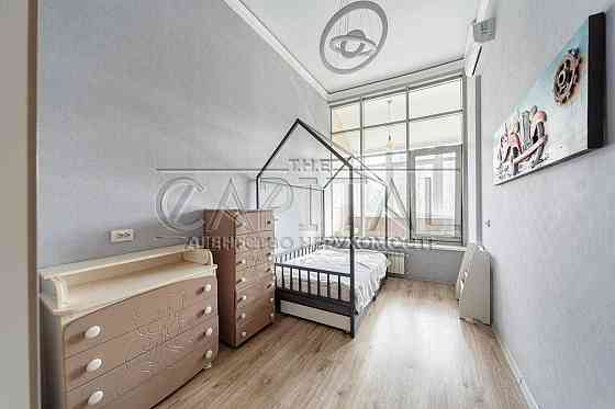 трикімнатна квартира на Оболоні з неперевершеним видом на Дніпро. Киев