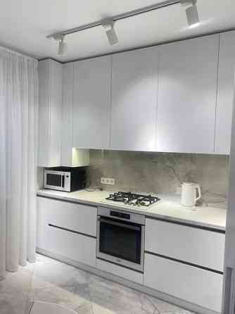 Пропонуємо вам 2х кімнатну квартиру з сучасними ремонтом на Виставці! Хмельницький