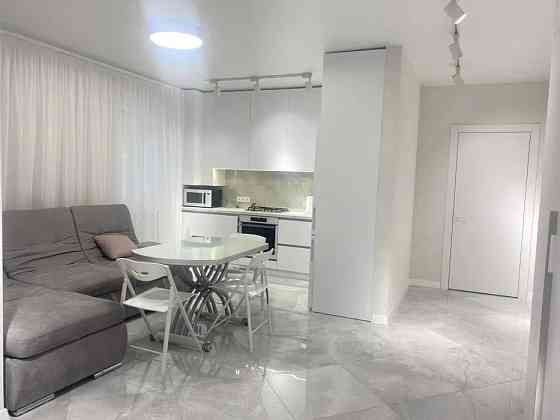 Пропонуємо вам 2х кімнатну квартиру з сучасними ремонтом на Виставці! Хмельницький