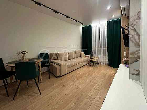 Оренда / Квартира
Київ, Шевченківський район, вул. Салютна, 2б Київ