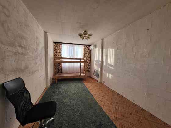 Продаж 2-кімн., Дарницька площа. Киев