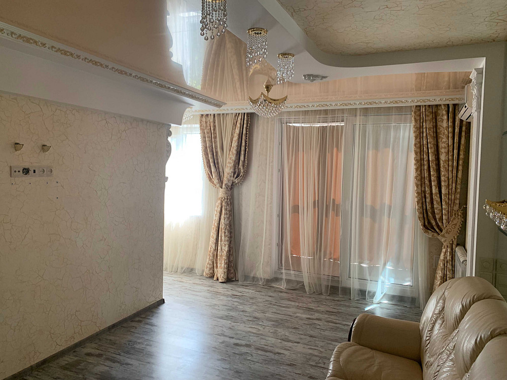 T S3 Продается 4к квартира + 2 гаража на Салтовском шоссе Харків - зображення 2