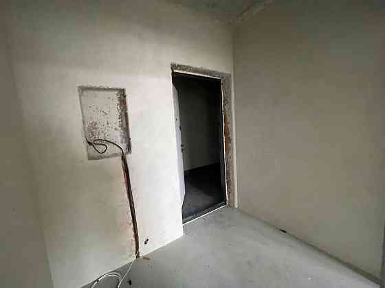 Продаю 1-кімнатну квартиру без ремонту з оздобленням Святопетрівське (Києво-Свят.р-н)