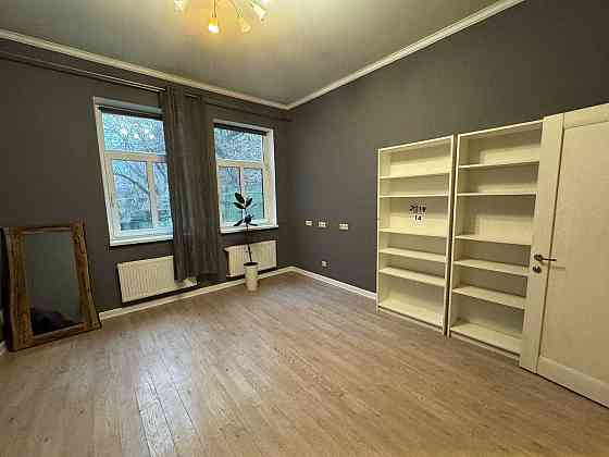 м. Тараса Шевченко,  Будинок після повної  реконструкції 2006 року. Киев