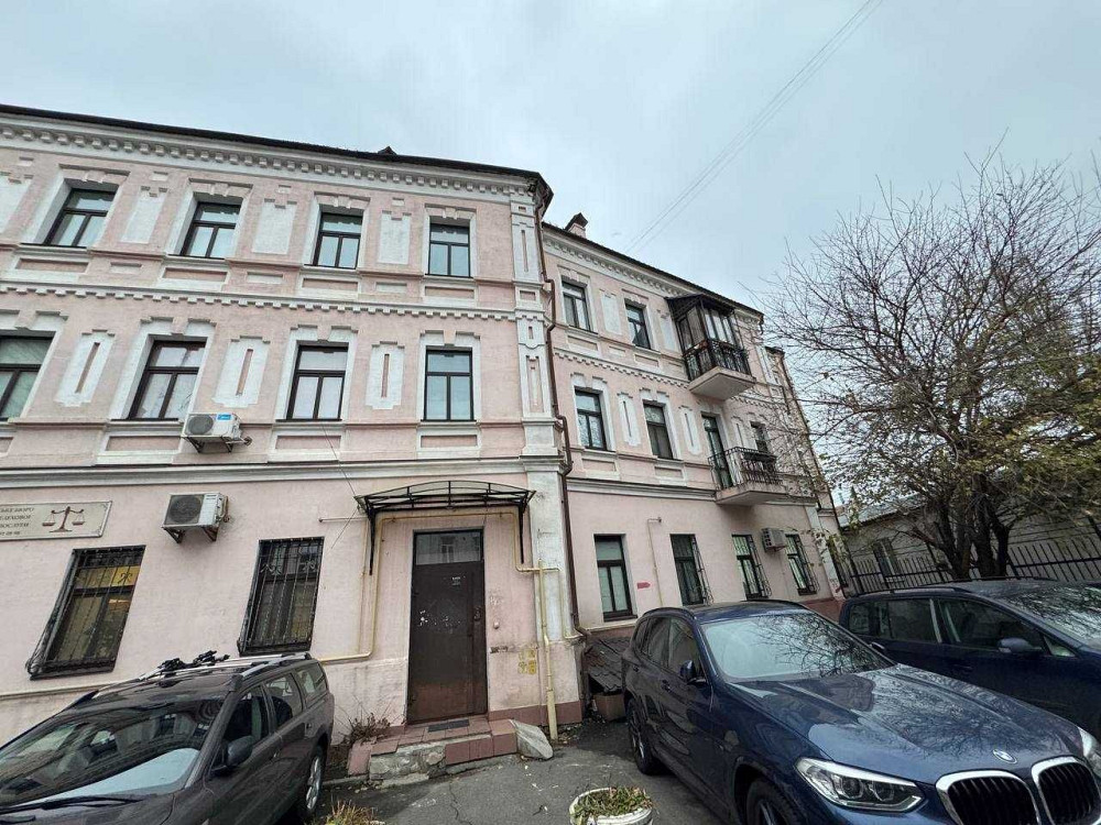 м. Тараса Шевченко,  Будинок після повної  реконструкції 2006 року. Киев - изображение 1