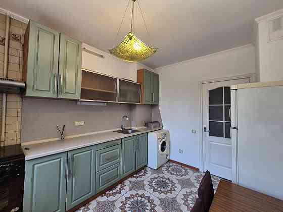 Оренда 3к 68квм Юлії Здановської 8 метро Васильківська Киев