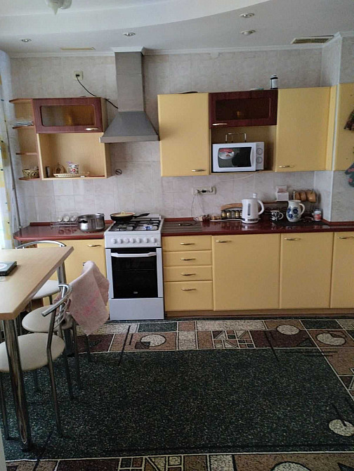 Аренда  3 комнатной квартиры . Славянск - изображение 1