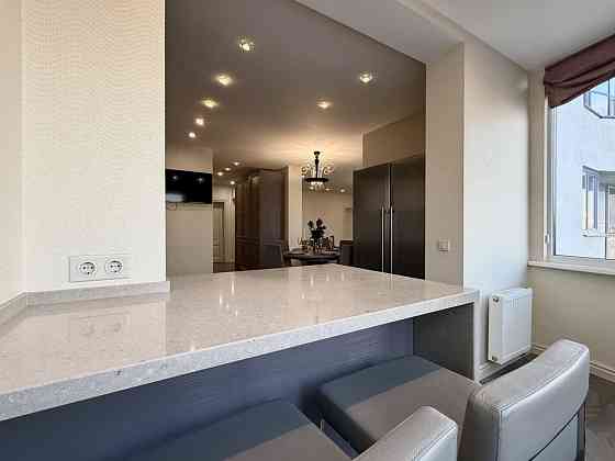 Продаж 3кімн. квартири з кухнею-вітальнею. Голосіївський проспект 30Б Киев