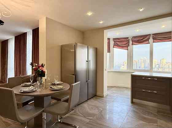 Продаж 3кімн. квартири з кухнею-вітальнею. Голосіївський проспект 30Б Киев