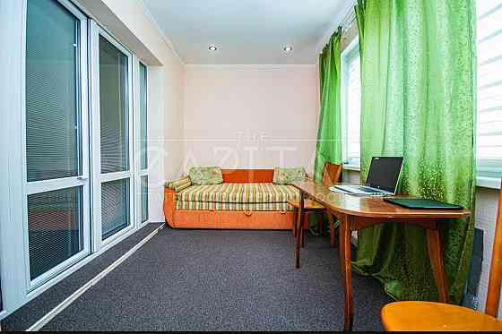 Фассад Продаж Інвестиційна Квартира 1 ПОВЕРХ  106 м2 пр-т Науки Київ Киев