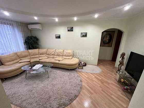 Продаж 3х к. кв., з капітальним ремонтом, с.Жуковского Харків