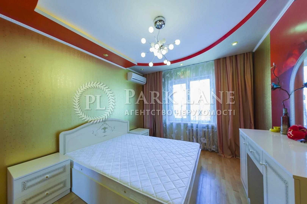 4-кімн., Харківське шосе, ст.м.Харківська Бориспільська поруч парк Киев - изображение 1