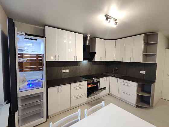 2 роздільні кімнати + кухня-студія Київ