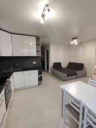 2 роздільні кімнати + кухня-студія Київ