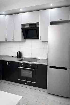 Продаж 1 кім квартири Позняки Русової 7 Дарницький біля озер Киев