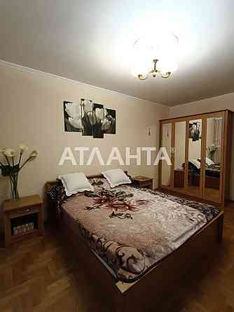 3-х кімнатна, 1 поверх, Майдан Чернівці