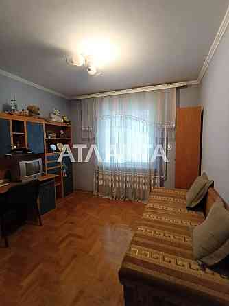 3-х кімнатна, 1 поверх, Майдан Чернівці