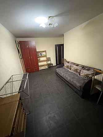 Сдам  двукімнатну кв. ,5хв метро Х.Г. , бажано без животних Харків