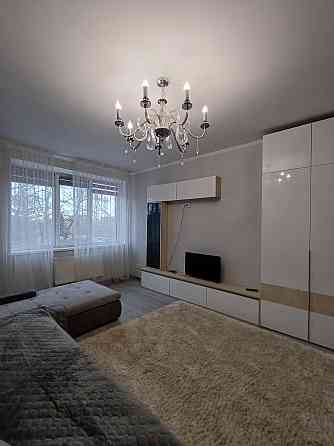 Оренда 2-ох новобудови,  вул. Рівненська Chernivtsi