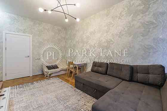 Продам 2к новий ремонт сталінка Печерськ Коновальця Євгена (Щорса) 18 Киев