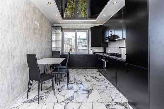 Оренда 2к в самому центрі міста вул. Мельника 10 Іvano-Frankivsk