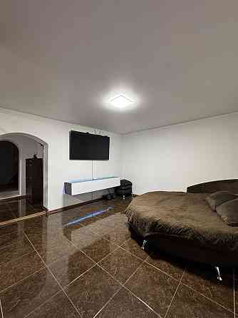 Продам двохкімнатну квартиру в самому центрі міста Чернівці